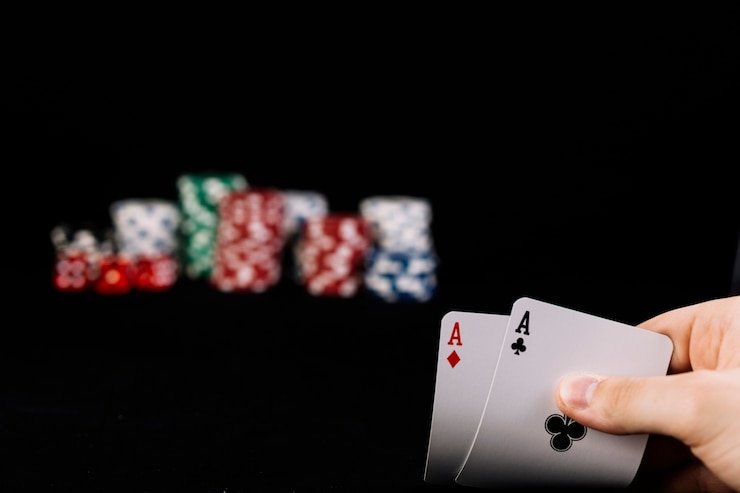 Privasi akun dalam verifikasi usia